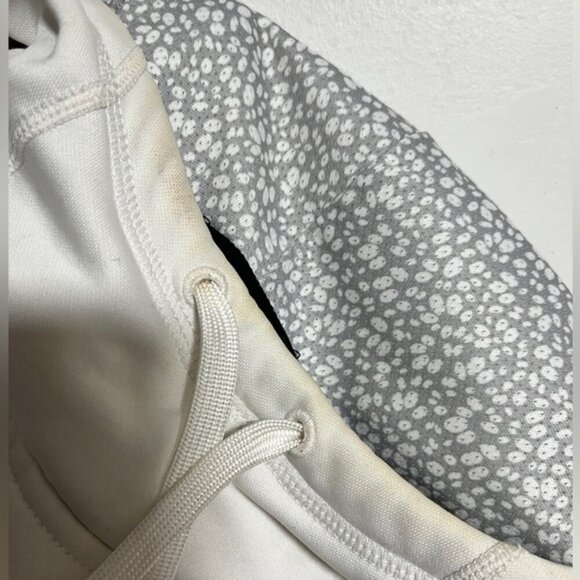 Nike Therma-Fit White Hoodie with Textured Swoosh Logo – Size M - Picture 12 of 13